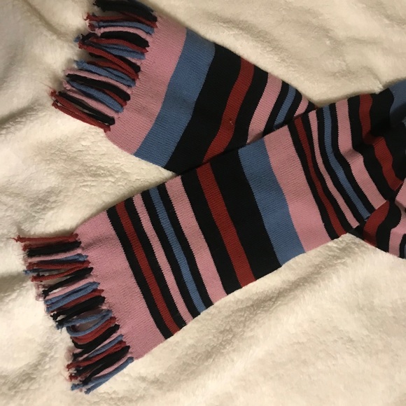 Scarf and hat set - Picture 2 of 2